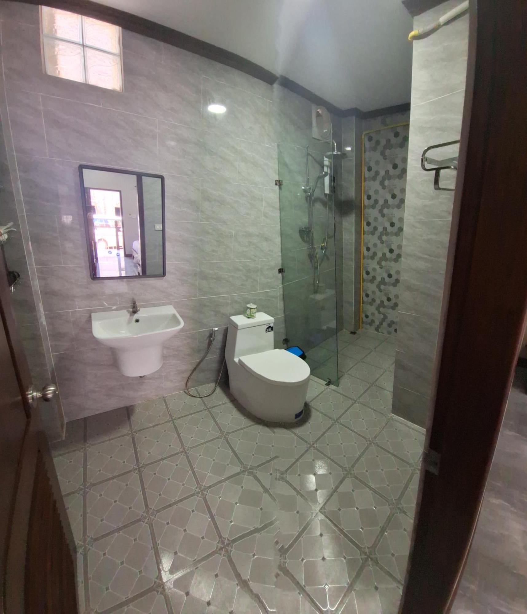לואנג פרבאנג Le Khounsok Boutique Hotel מראה חיצוני תמונה